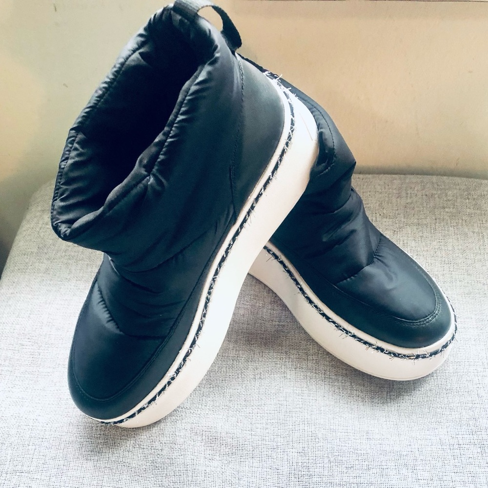 💯AUTH NWOT STUNNING WARM PLATFORM 2.5” BOOTIES BY ASH SZ 39 us SZ 8 🤩